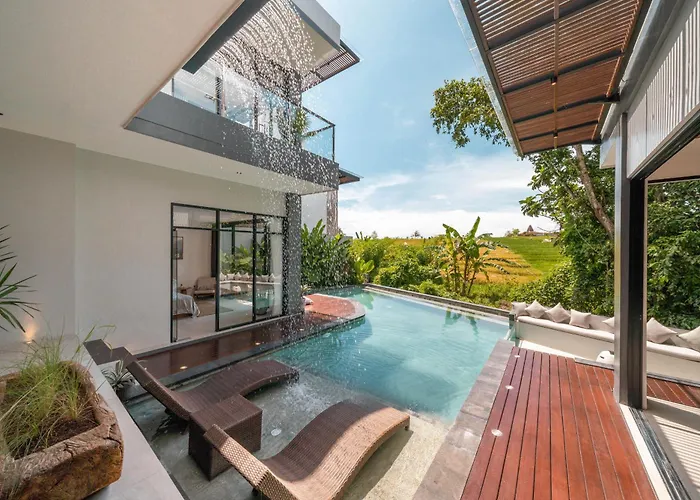 Villa Luna : Brand New 4br With 180° Rice Field Views