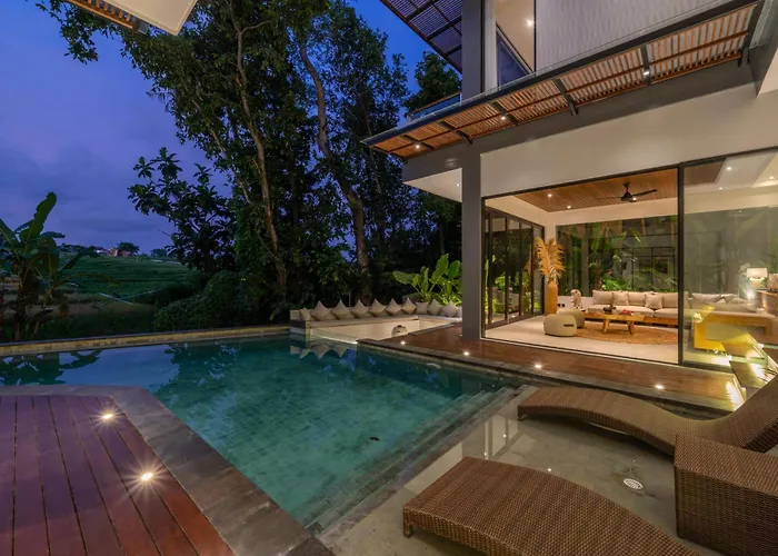 Villa Luna : Brand New 4br With 180° Rice Field Views