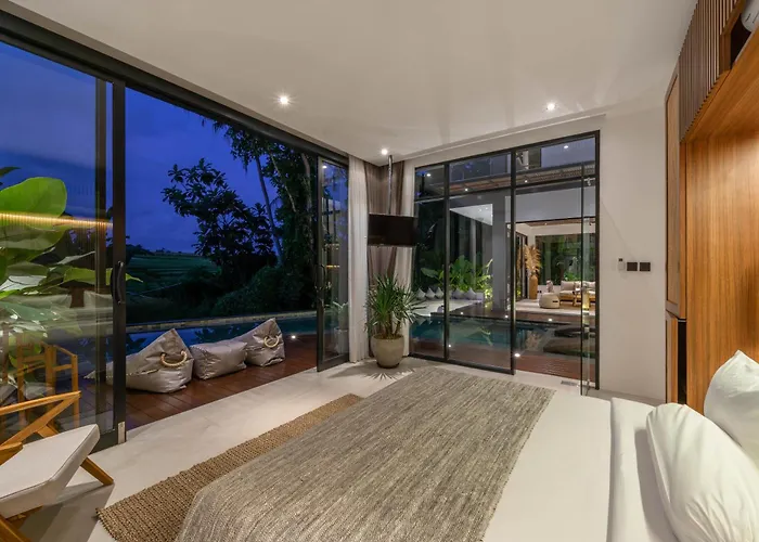 Luna : Brand New 4br With 180° Rice Field Views Villa Canggu (Bali)