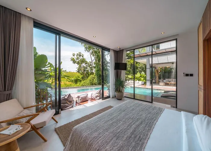 Villa Luna : Brand New 4br With 180° Rice Field Views *