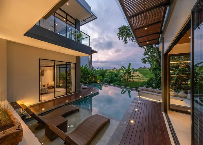 Luna : Brand New 4br With 180° Rice Field Views