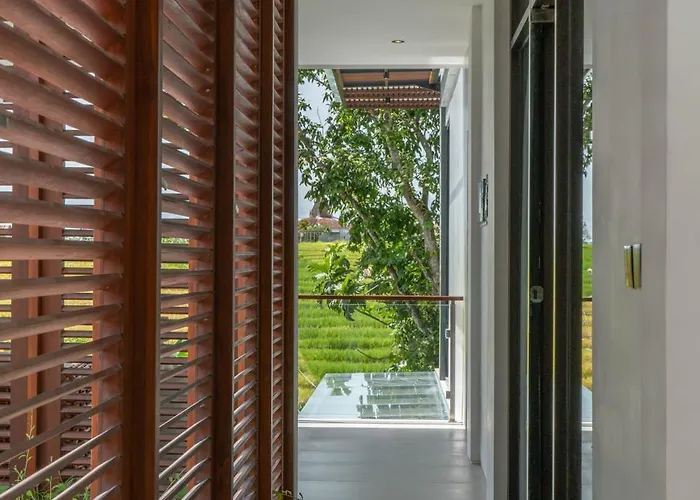 Luna : Brand New 4br With 180° Rice Field Views Villa