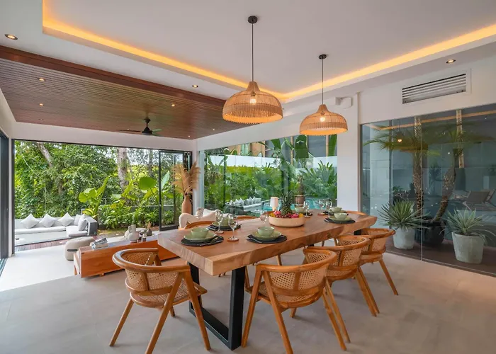 Villa Luna : Brand New 4br With 180° Rice Field Views *