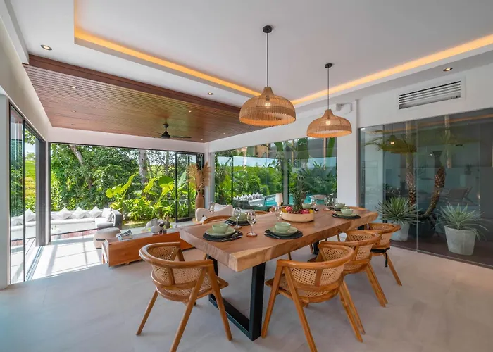 Luna : Brand New 4br With 180° Rice Field Views *