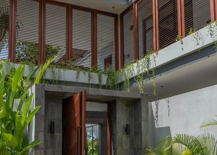 Luna : Brand New 4br With 180° Rice Field Views