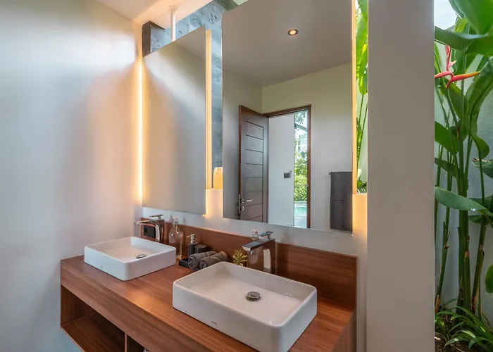Luna : Brand New 4br With 180° Rice Field Views Villa Canggu (Bali)