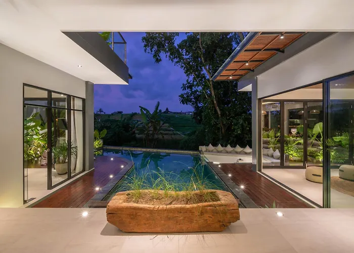 Villa Luna : Brand New 4br With 180° Rice Field Views Canggu (Bali)