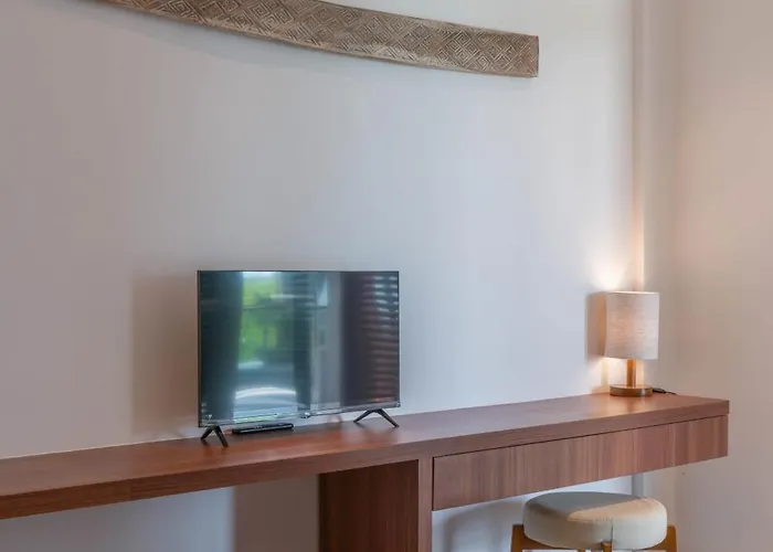 Villa Luna : Brand New 4br With 180° Rice Field Views *